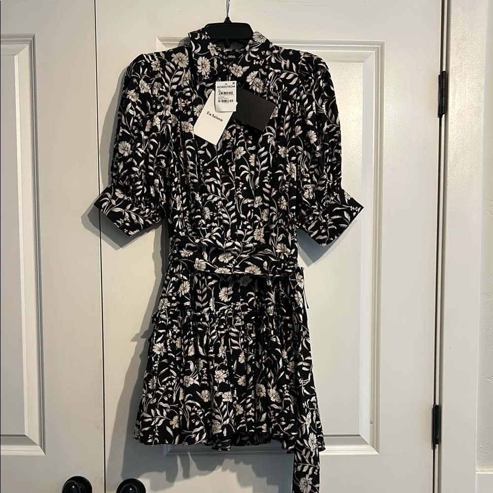NWT- En Saison Floral Black and White Dress